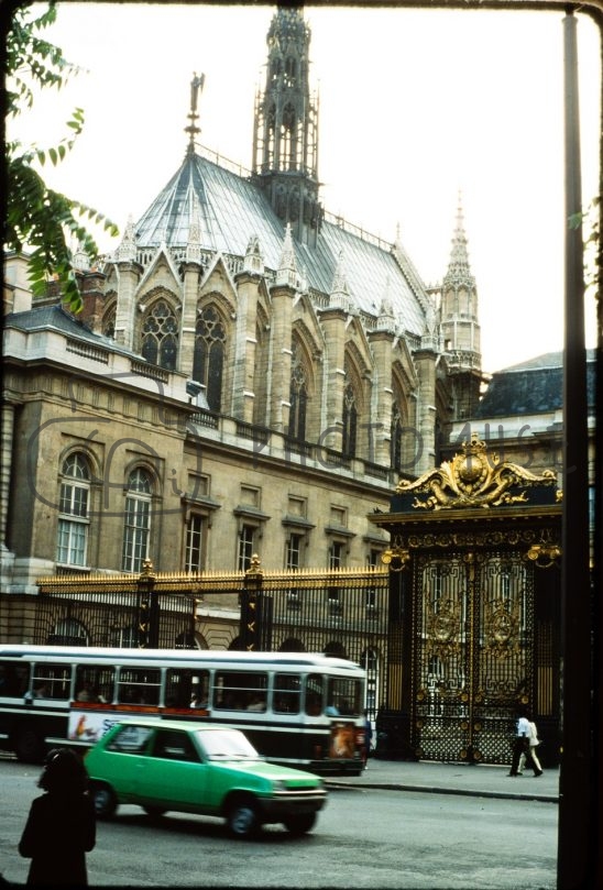 Romanian photographer photomuse stock photo Paris 1980