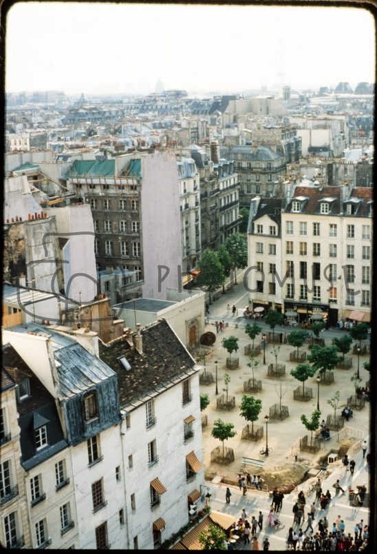 Romanian photographer photomuse stock photo Paris 1980